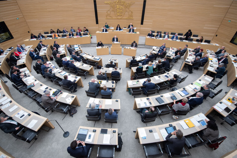 Die Abgeordneten des baden-württembergischen Landtags kommen am Donnerstag zu einer Sondersitzung zusammen, um die Beschlüsse der Bund-Länder-Schalte zu debattieren.