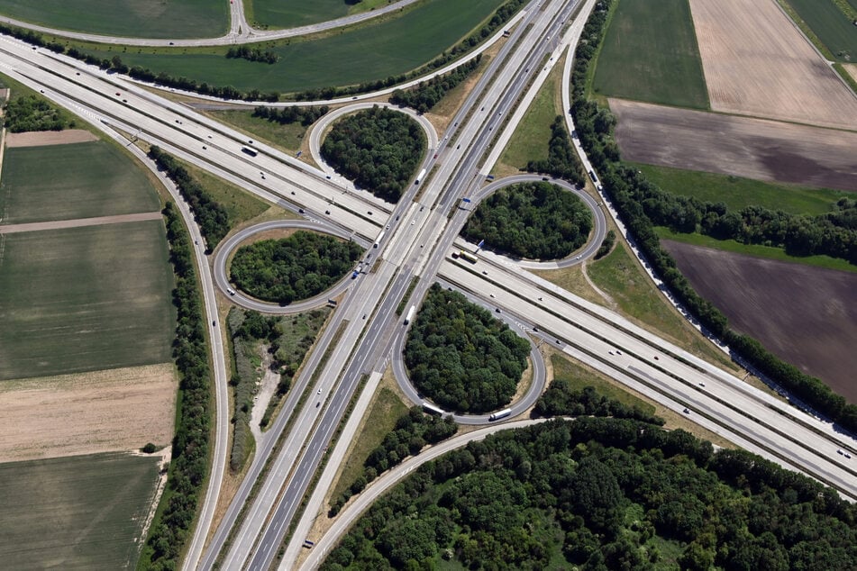 A5 und A6 kreuzen sich am Autobahnkreuz Walldorf. (Archivbild)