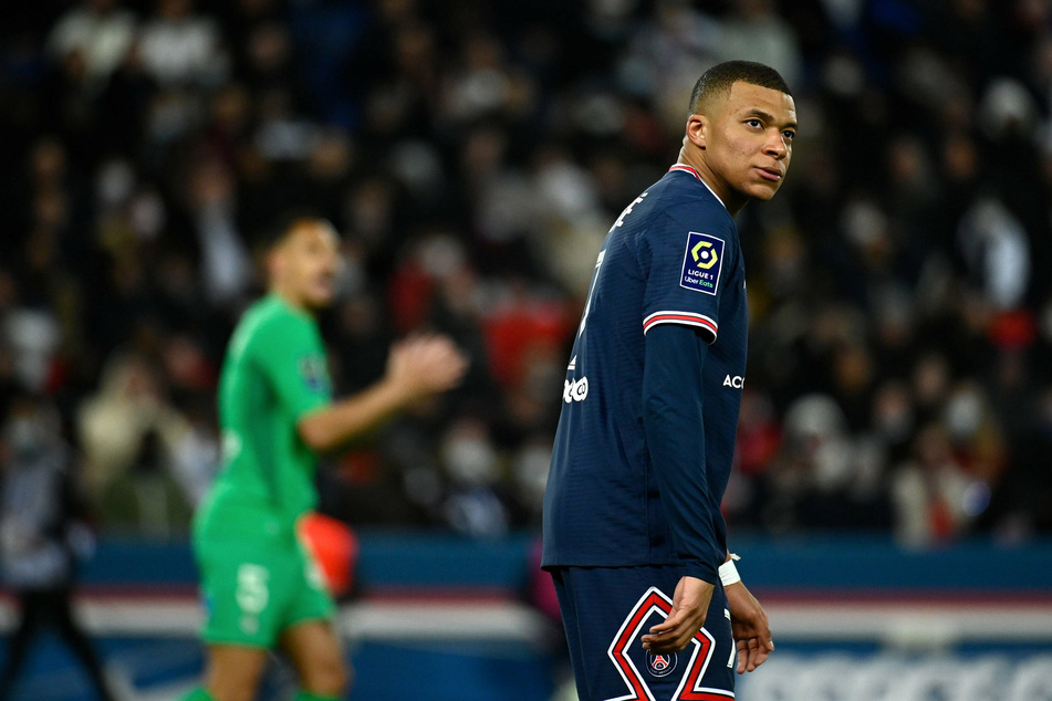 Kylian Mbappé scored the goal that gave PSG a 1-0 lead heading into the second leg of their Champions League last 16 tie against Real Madrid.
