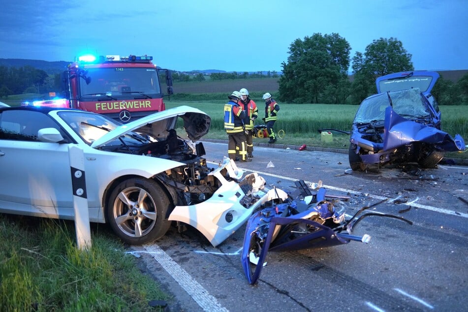 Beide Autos waren nicht mehr fahrbereit.