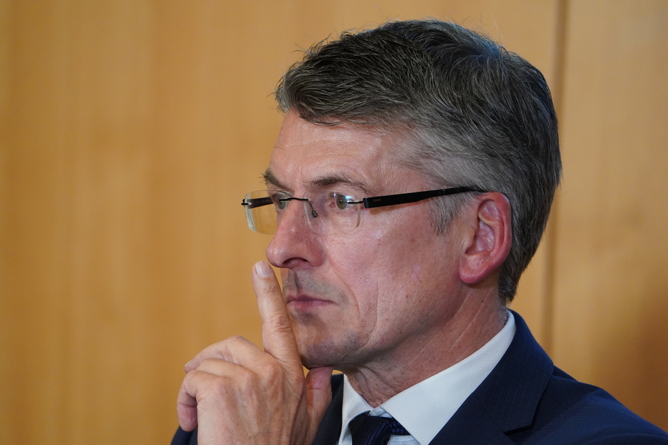 Die Linke fordert seinen Rücktritt: Hamburgs Polizeipräsident Ralf Martin Meyer (63).