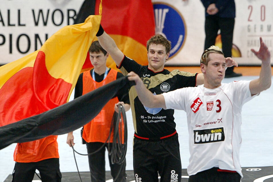 Weder Michael Kraus (l.) noch Pascal Hens (45), hier nach dem WM-Titel 2007, waren in ihrer Karriere dem Feiern abgeneigt - legten aber zumindest Wert darauf, den Wettbewerb nicht zu verzerren.