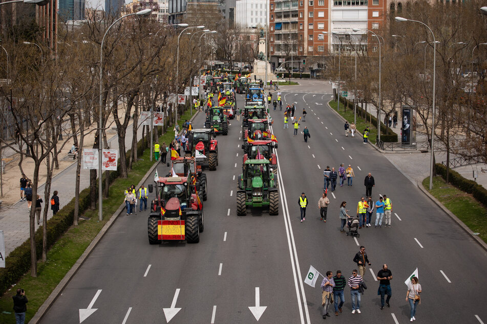 Im spanischen Madrid haben Bauernproteste erneut zu Verkehrsbehinderungen geführt.