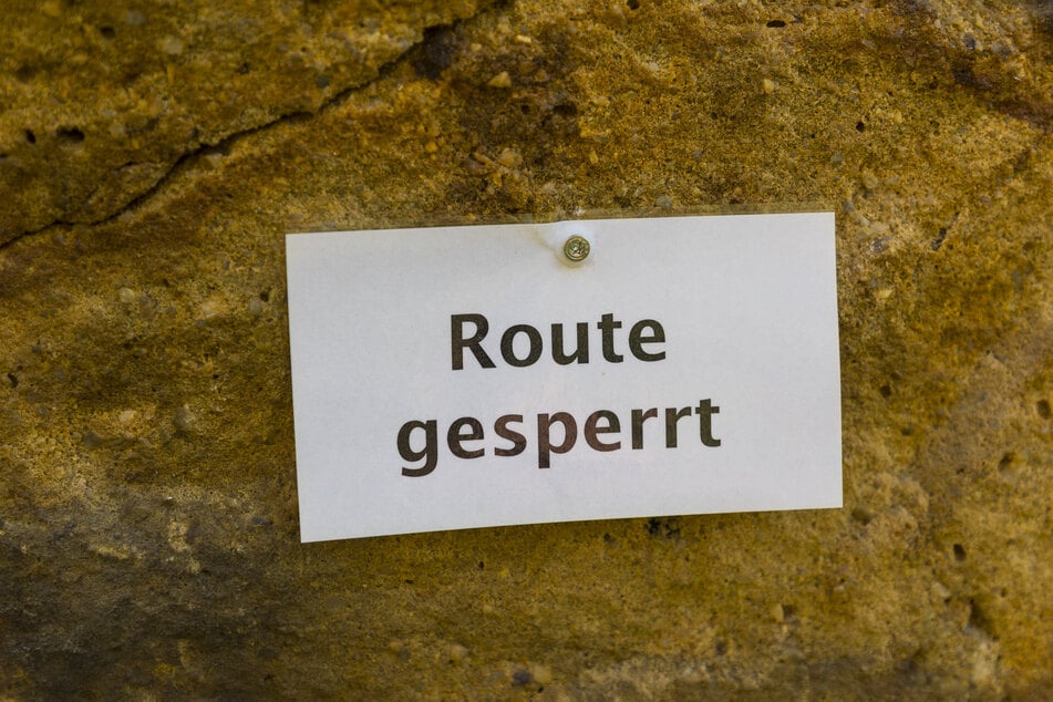 Die Experten haben großflächig abgesperrt.