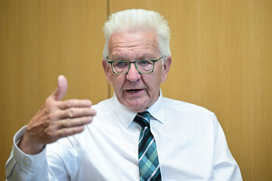 Laut Winfried Kretschmann (75, Bündnis 90/Die Grünen) seien die Vorfälle kein Grund zur Panik.