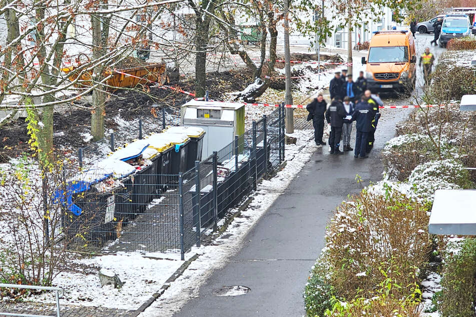 Die Bombe wurde gegen 10.45 Uhr auf einem Grundstück der Dörffelstraße entdeckt.
