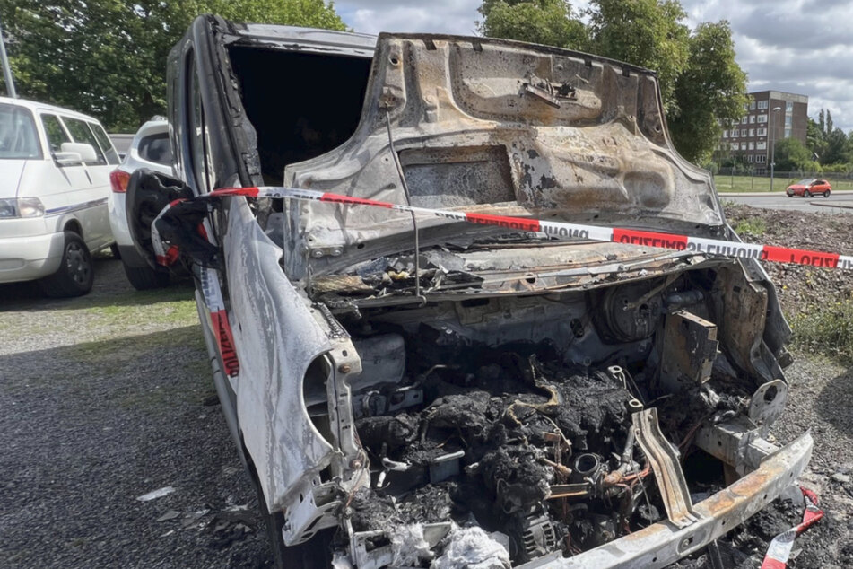 Brand bei Autohändler in Nordthüringen: Brandstiftung oder technischer Defekt?