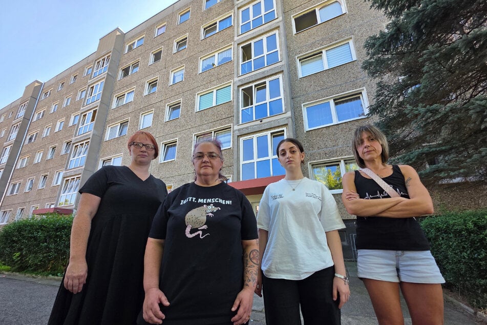 Die Mieter vom Otto-Dix-Ring: Melanie Rieck (v.l.), Nicole Winter (48), Zeinab Makke (19) und Anne Pischke (40).