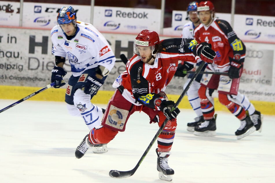 Seit der Saison 2013/14 spielt Dominic Walsh im Dress der Eispiraten. Jetzt macht er seine 670. Partie.