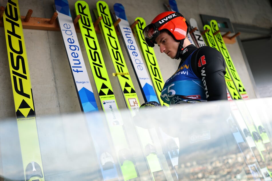 Karl Geiger darf in Innsbruck nicht noch einmal an den Start gehen.