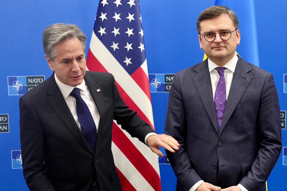 Antony Blinken (61, l), Außenminister der USA, und Dmytro Kuleba (42), Außenminister der Ukraine.