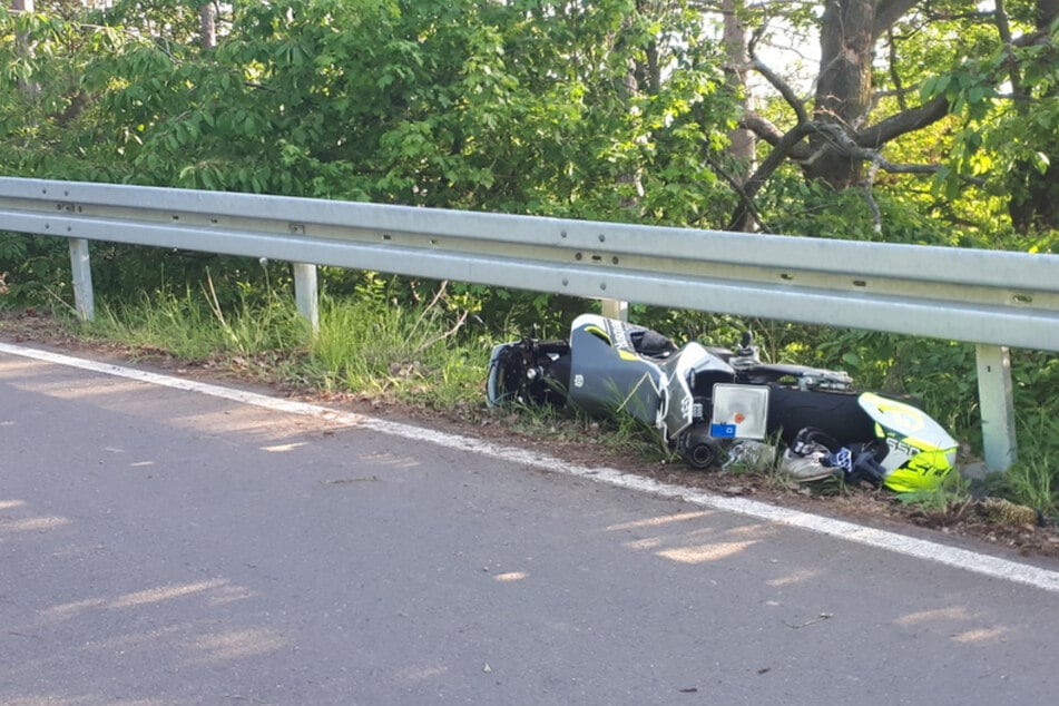 Hubschraubereinsatz im Harz: Biker (23) kracht gegen Leitplanke!