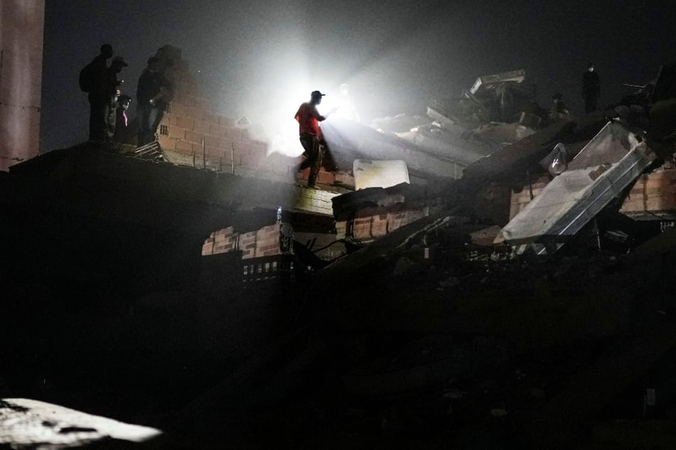 Erdbeben mit mehr als 900 Todesopfern in Venezuela: Rettungshoffnung schwindet nach Einsturz