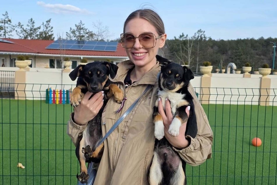 Olena is happy that two of the three dogs could be saved, but unfortunately the weakest of them did not make it.