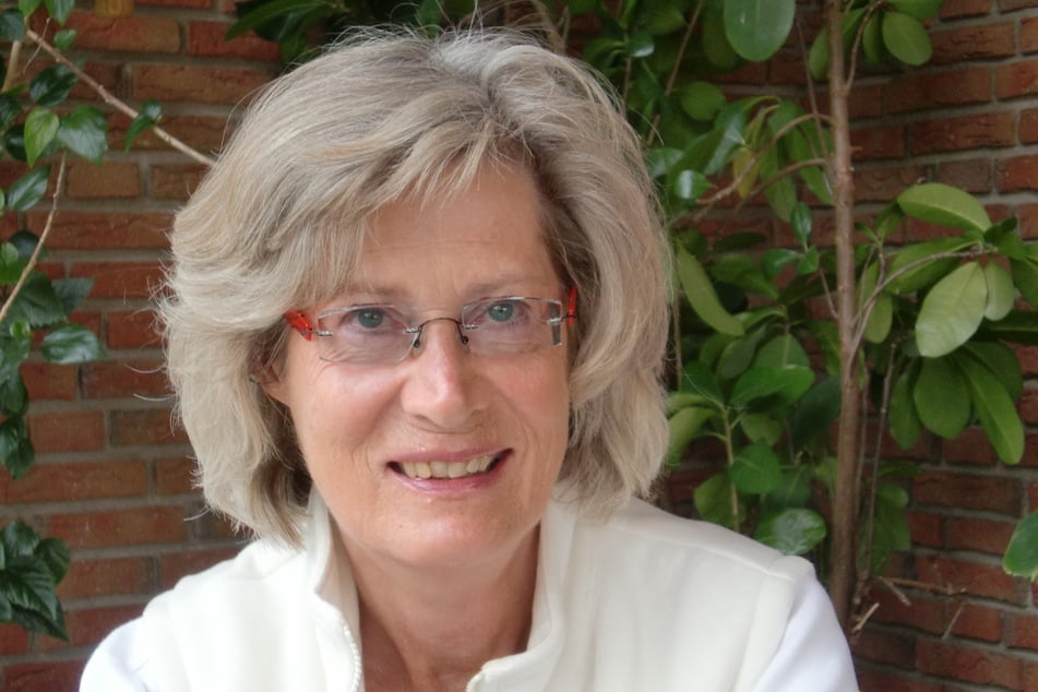 Die deutsche Literaturübersetzerin Helga van Beuningen (75) erhält in diesem Jahr den renommierten Straelener Übersetzerpreis. Ihre Arbeit sei "meisterhaft"!