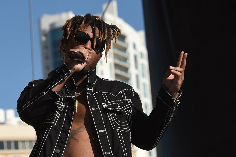 Late rapper Juice WRLD (†21) was the most-streamed artist of the year in the US.