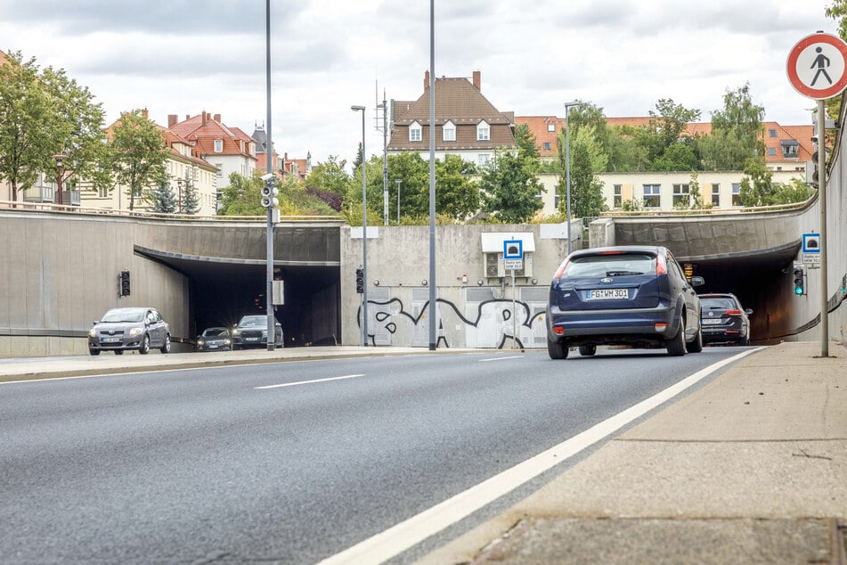 Mit 73 Stundenkilometern zu viel auf dem Tacho erwischte das Ordnungsamt ein Fahrzeug im Bramschtunnel. (Symbolfoto)