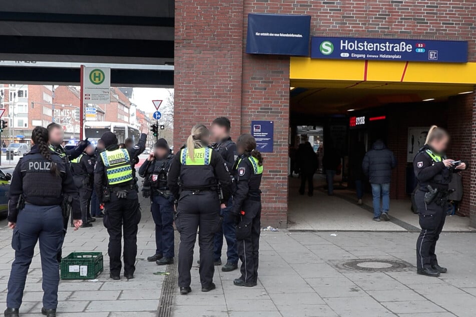 Gegen Sonntagmittag kam es an der S-Bahn-Station Holstenstraße zu einer Schlägerei.