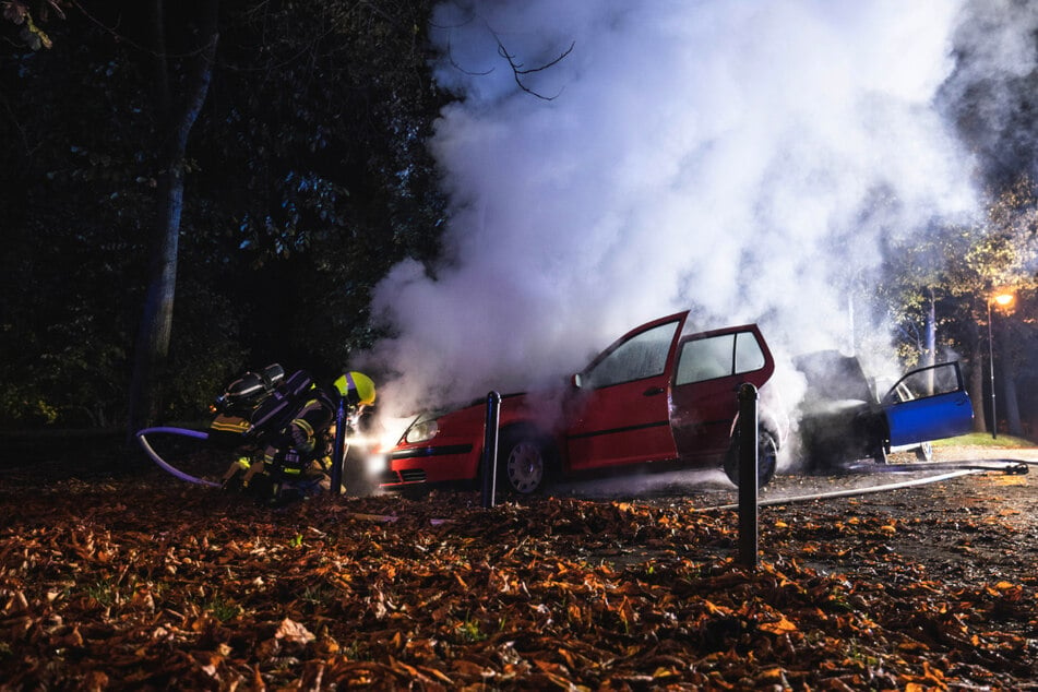 Feuerteufel in Gera unterwegs: Zwei Autos angezündet!