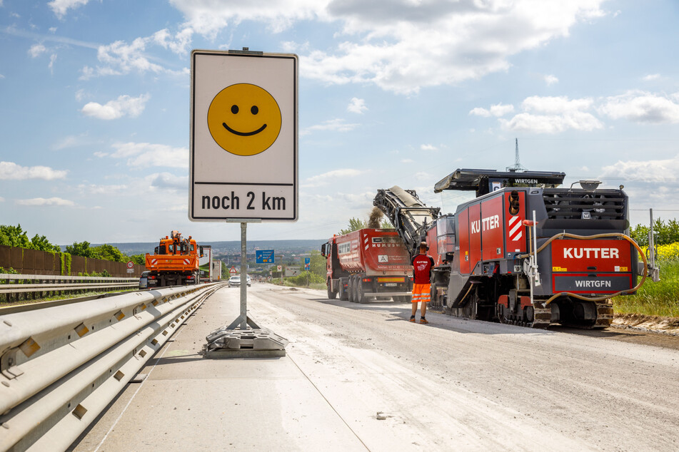 Gleich drei größere Fahrbahnerneuerungen sind 2024 auf sächsischen Autobahnen geplant, zweimal auf der A4, außerdem auf der A14 (im Bild die Maßnahme an der Anschlussstelle Dresden-Altstadt von 2022).