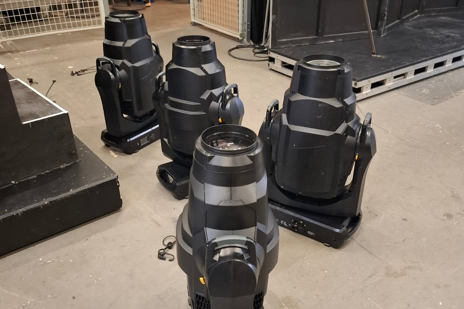 Welche Scheinwerfer noch repariert werden können, muss sich noch zeigen.