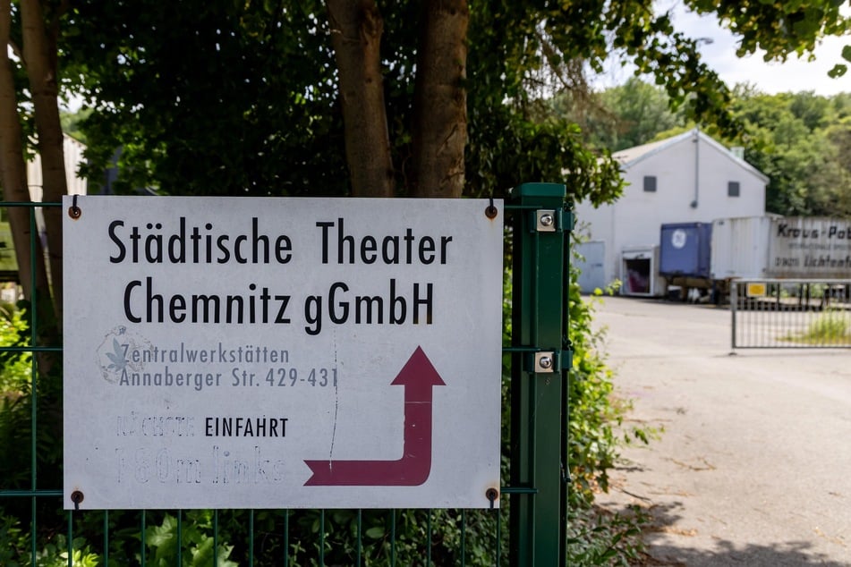 Die Werkstätten in Harthau sind einer von insgesamt acht über die Stadt verstreut liegenden Theater-Standorte.