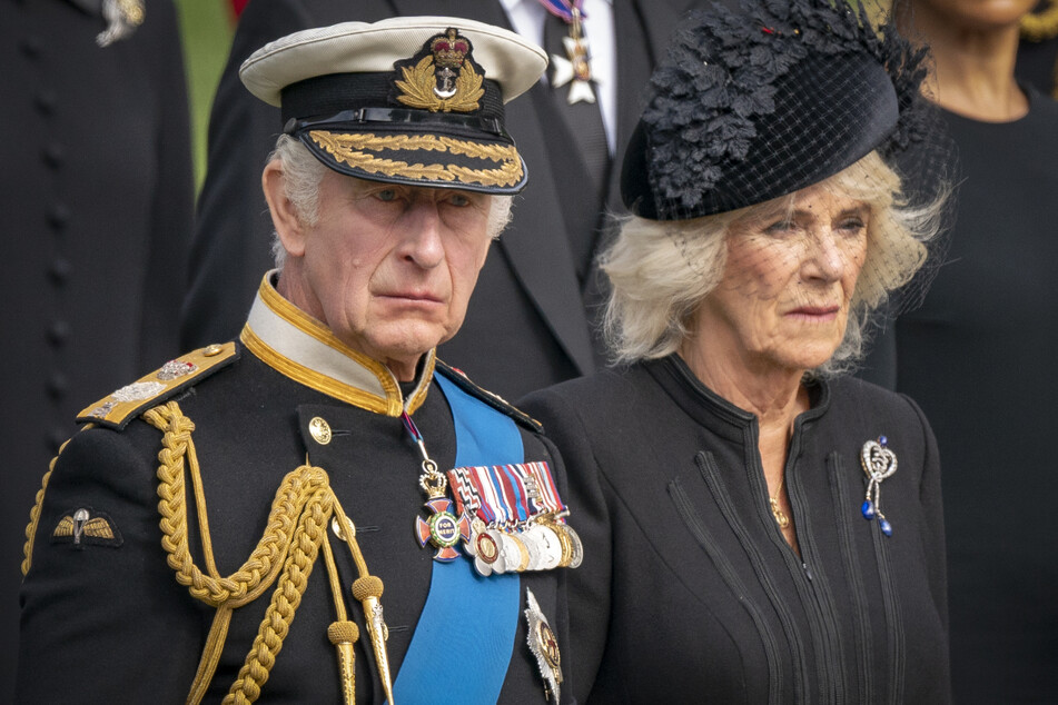 Der ehemalige Prinz Charles (73) ist nun der neue König Großbritanniens - an seiner Seite: Königsgemahlin Camilla (75).