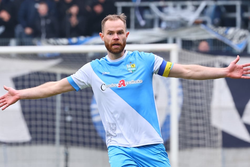 Tobias Müller (32) geht bereits in seine siebte Saison beim CFC und trägt seit 2021 die Binde des Spielführers.