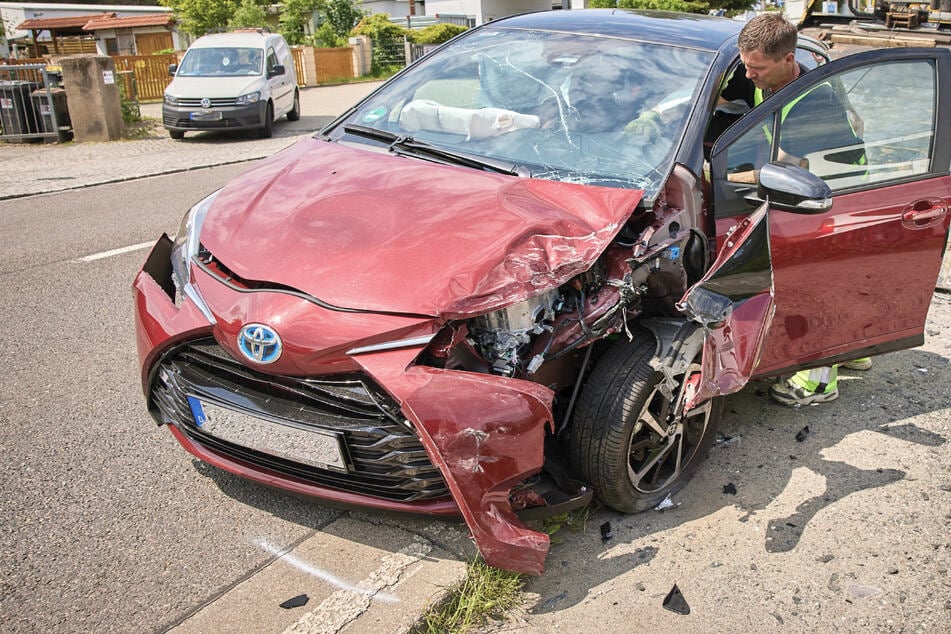 Der Toyota war in einen geparkten Dacia gekracht.