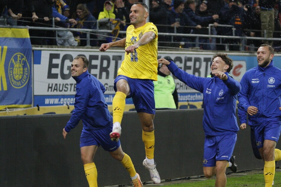 Joker Djamal Ziane (2.v.l.) machte den Deckel drauf.
