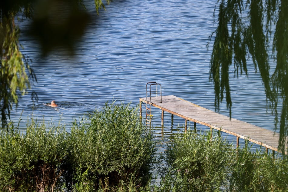 An einem Badesee im Jerichower Land kam es zu zwei volksverhetzenden Vorfällen. (Symbolbild)