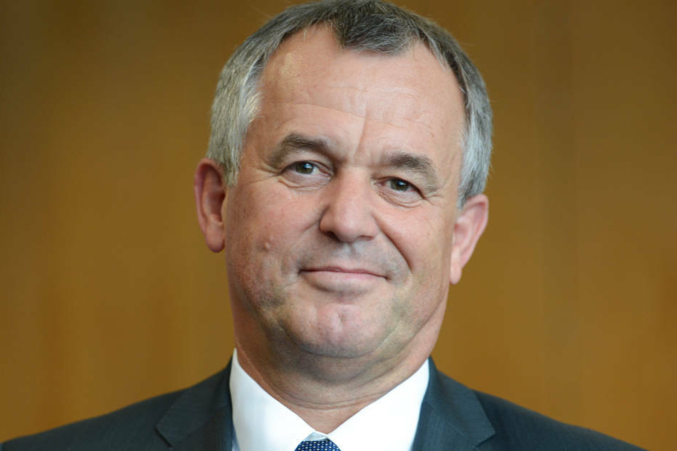 "Wir leben in den sichersten aller Zeiten, die wir je hatten - in Deutschland und in Frankfurt", bilanzierte Polizeipräsident Gerhard Bereswill.