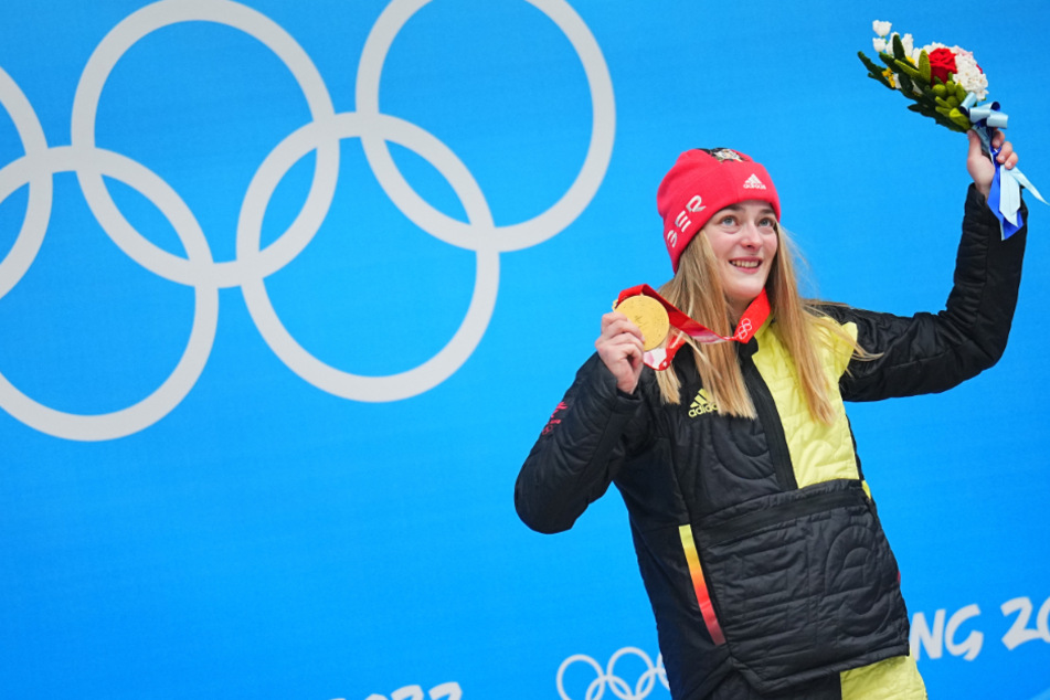 Deutsche Skeleton-Pilotin rast zu Gold bei Olympia 2022: Hannah Neise holt historische Medaille!