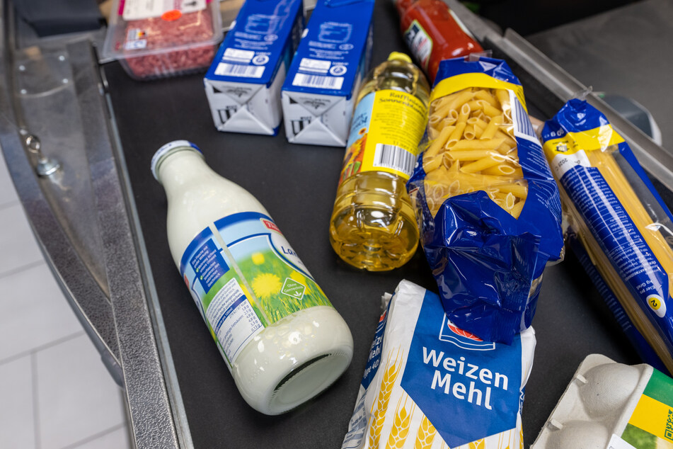 Wegen der steigenden Preise: Menschen aus Mitteldeutschland sparen beim Essen