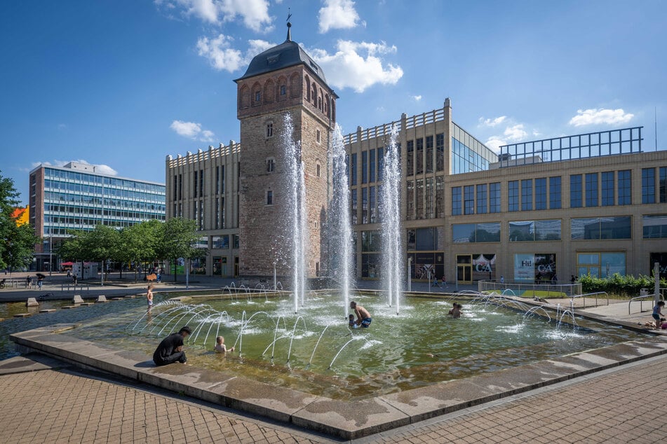 Der Stadthallenbrunnen gehört zu den bekannten Orten der Chemnitzer Innenstadt.