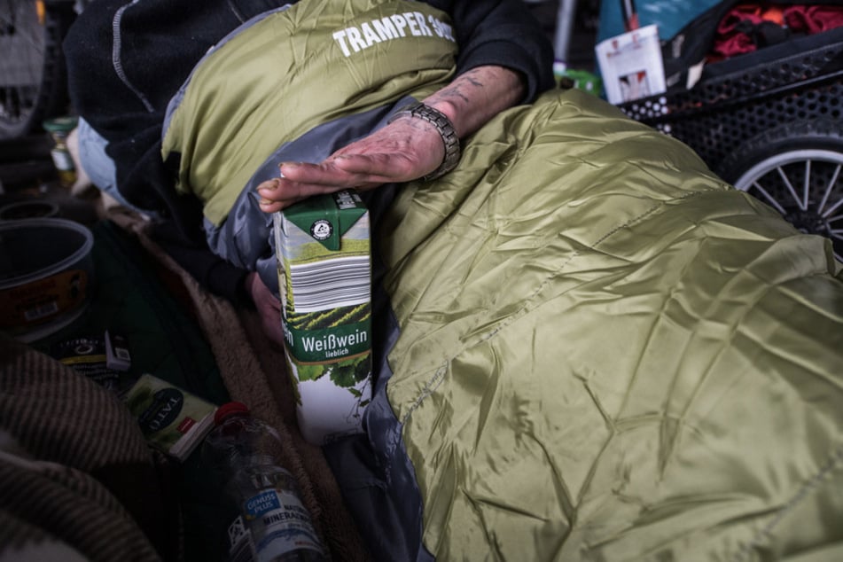 Der Obdachlose (61) hatte es sich in der Wohnung der Rentnerin (87) gemütlich gemacht. (Symbolfoto)