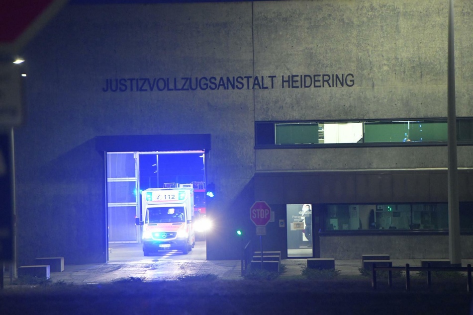In der Justizvollzugsanstalt Heidering ist ein Feuer ausgebrochen.