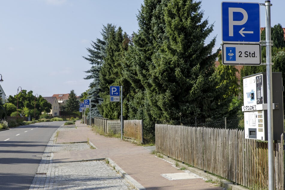 Fast jede Parkbucht wurde mit einem eigenen Schild versehen.
