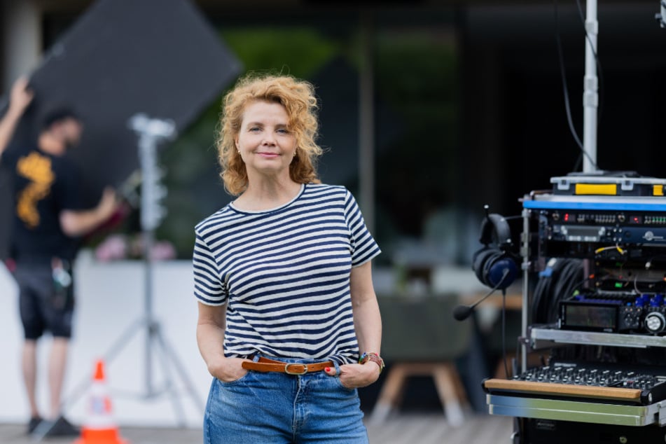 Annette Frier geht ab Montag (24. November) auf SAT.1 mit ihrer eigenen Serie auf Sendung.