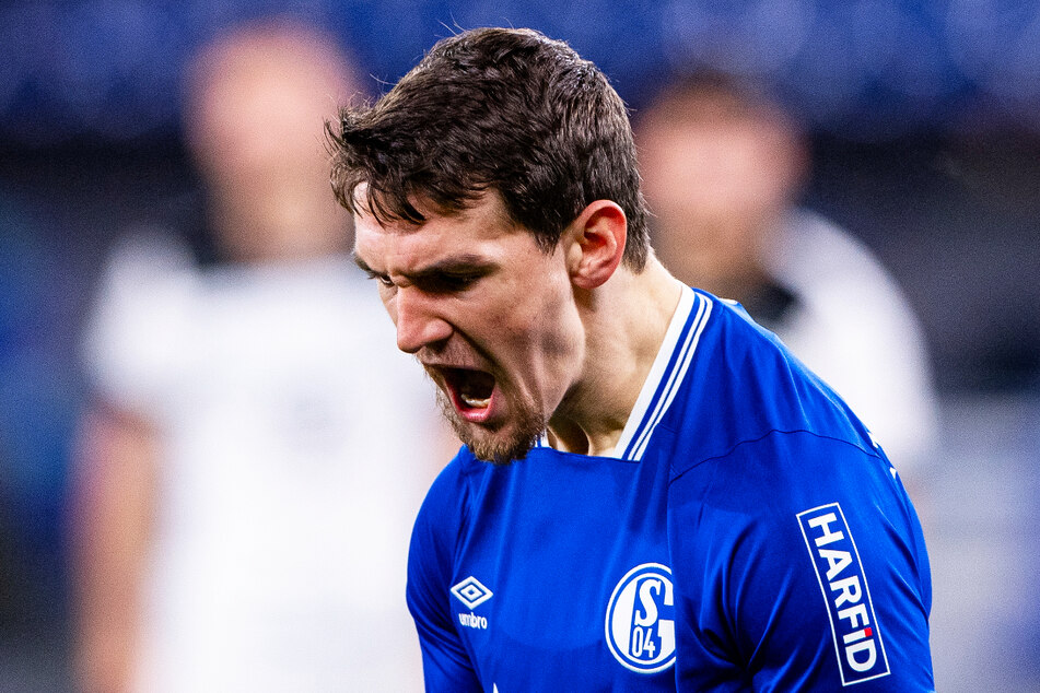 Benito Raman (26) spielte mit Markus Schubert (23) gemeinsam beim FC Schalke 04. Im Euro-Conference-League-Playoff-Hinspiel schenkte er seinem Ex-Teamkollegen zwei Tore ein.