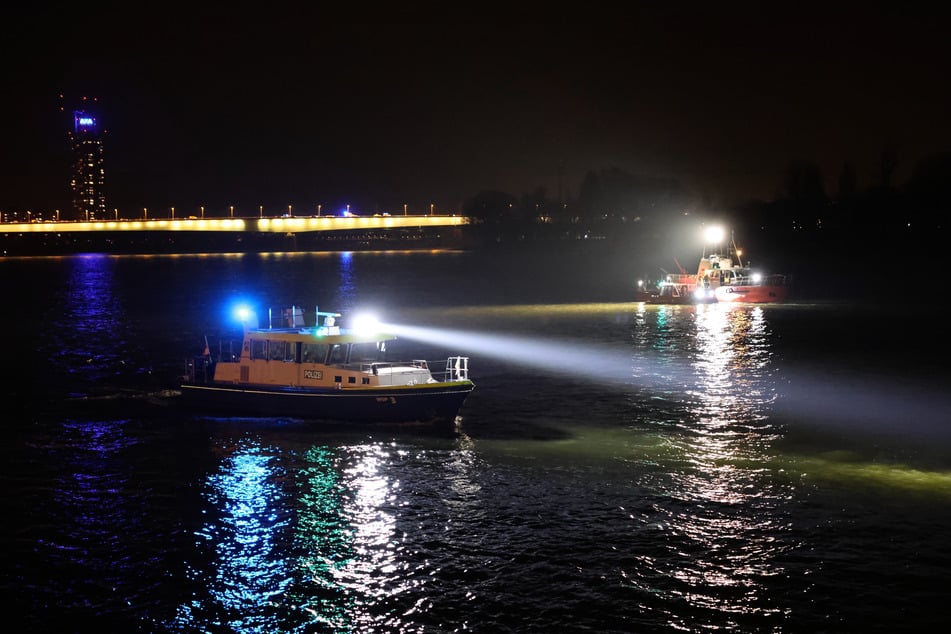 Die Polizei leitete umgehend eine großangelegte Suche nach dem bislang noch nicht identifizierten Fahrer ein.