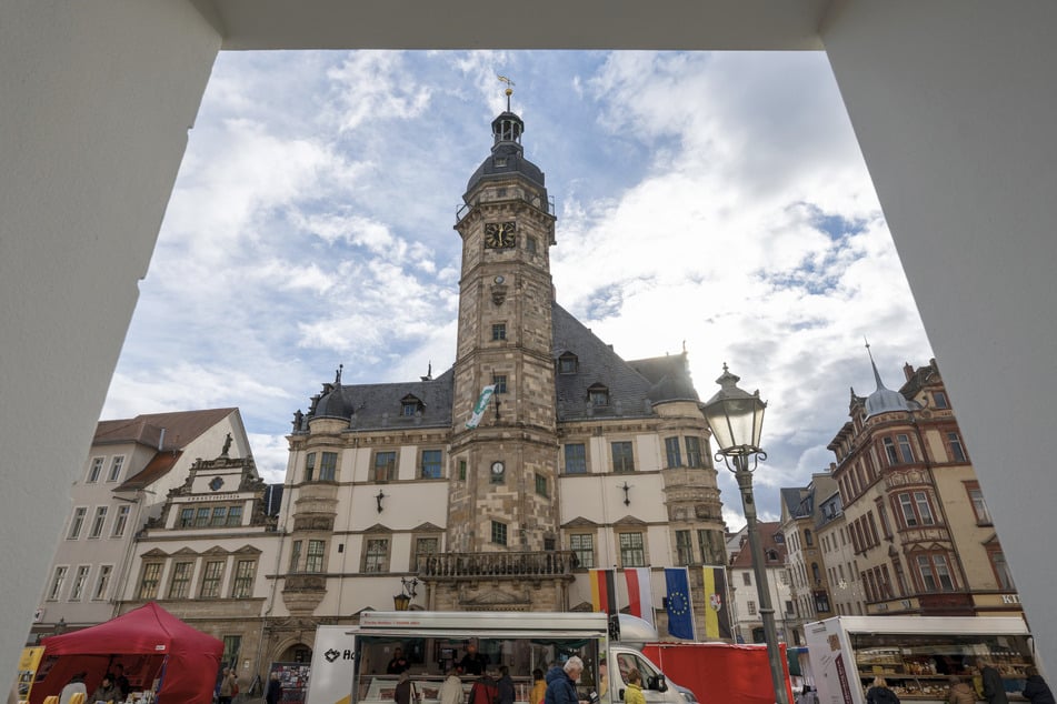 Bei Arbeiten mit einem benzinbetriebenen Winkelschleifer im Altenburger Rathaus erlitten acht Menschen eine Kohlenmonoxidvergiftung. (Archivbild)