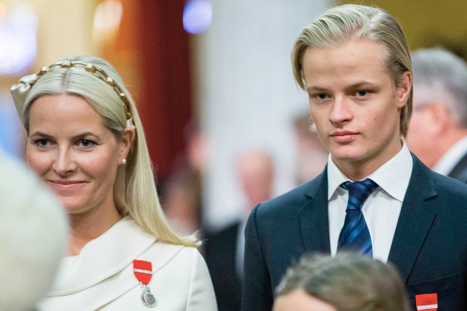 Mehrere Wochen Haft: Mette-Marits Skandal-Sohn kurz vor Vergewaltigungsprozess festgenommen!