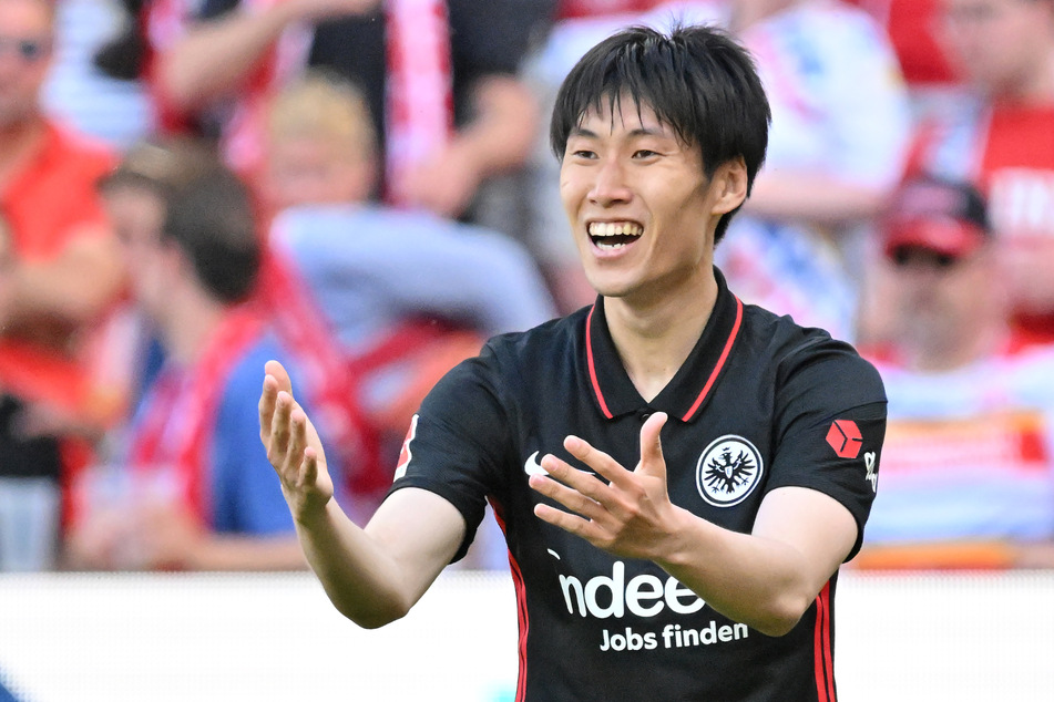 Daichi Kamada (26) fehlte beim Trainingsauftakt von Eintracht Frankfurt. Der umworbene Japaner reist direkt nach Dubai.