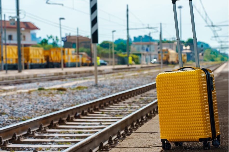 Schüler (10) vergisst Koffer und strandet allein am Bahnhof