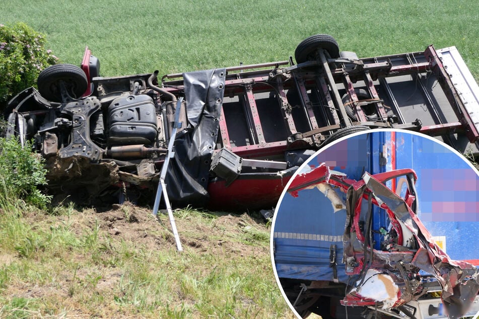 Unfall A14: Heftiger Unfall auf der A14: Transporter kracht in Lastwagen und fliegt von der Autobahn