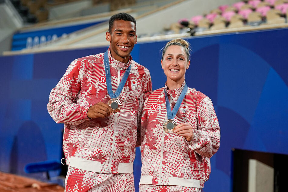 Bei den Olympischen Sommerspielen in Paris gewann Dabrowski an der Seite von Felix Auger-Aliassime (24) Bronze im Mixed-Wettbewerb. Dafür unterbrach sie sogar ihre Therapie.