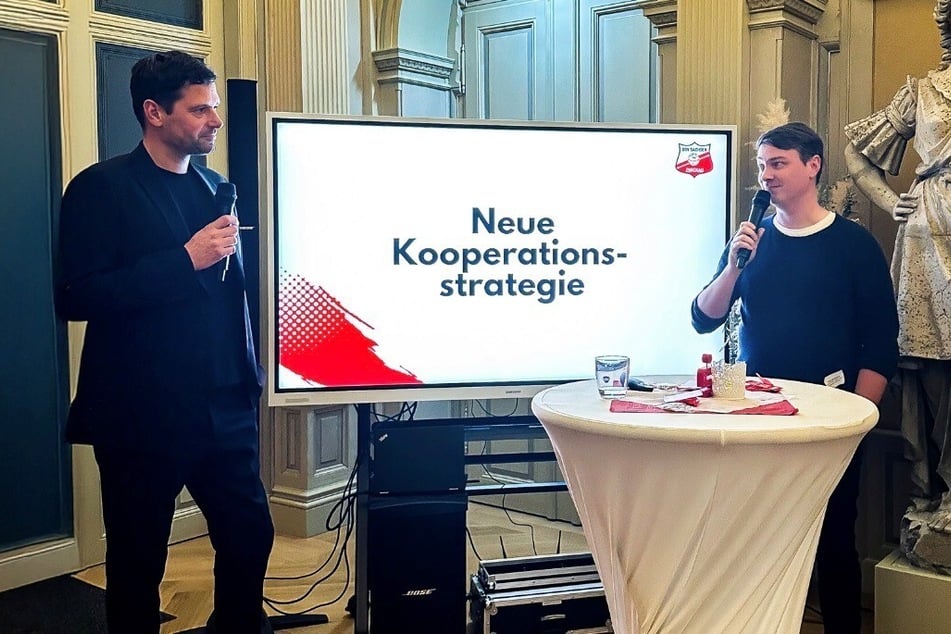 FSV-Geschäftsführer André Beuchold (r.) und BSV-Geschäftsführer Norman Rentsch informieren ihre Sponsoren über das neue Projekt.