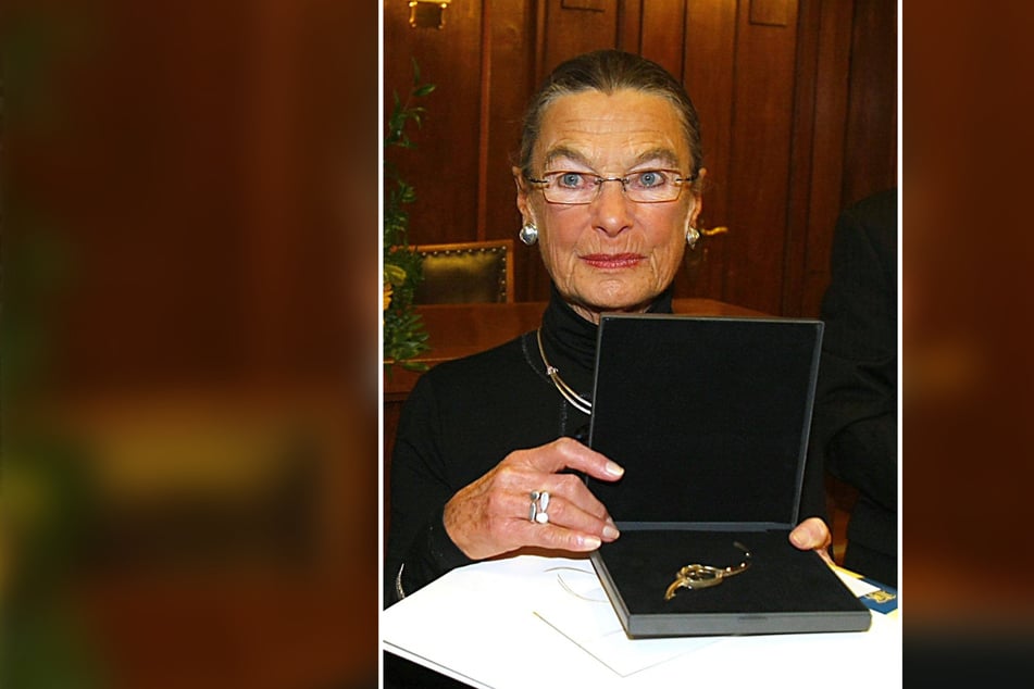 Jutta Müller bei der Verleihung der Chemnitzer Ehrenbürgerschaft zum 80. Geburtstag.