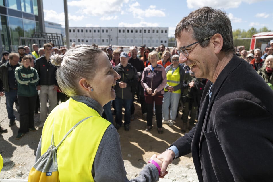 ESMC-Geschäftsführer Christian Koitzsch (50) kam mit Mitarbeitern und Besuchern ins Gespräch.